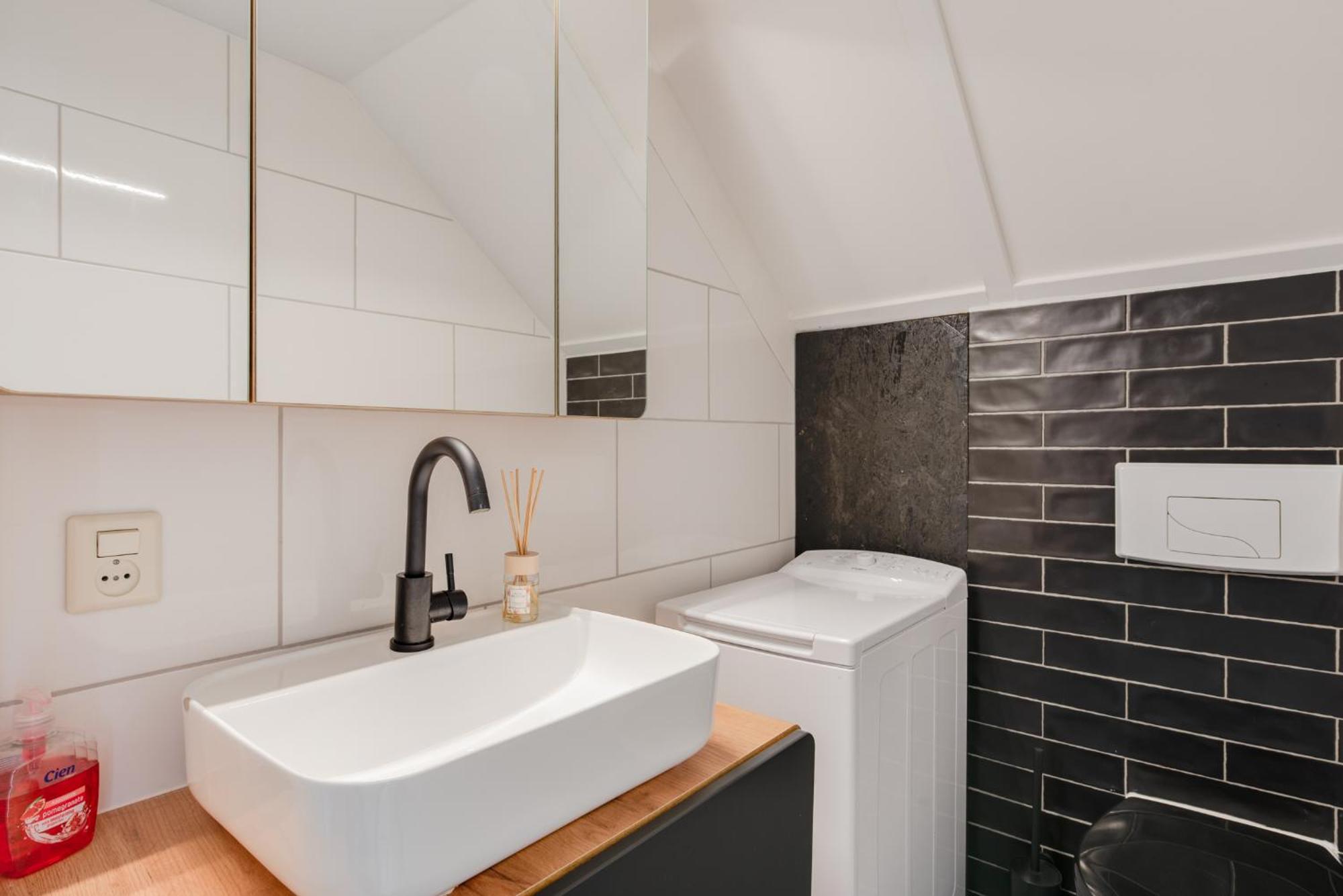 Het Huys Ewijk Mooi Luxe En Een Laadpaal Dış mekan fotoğraf