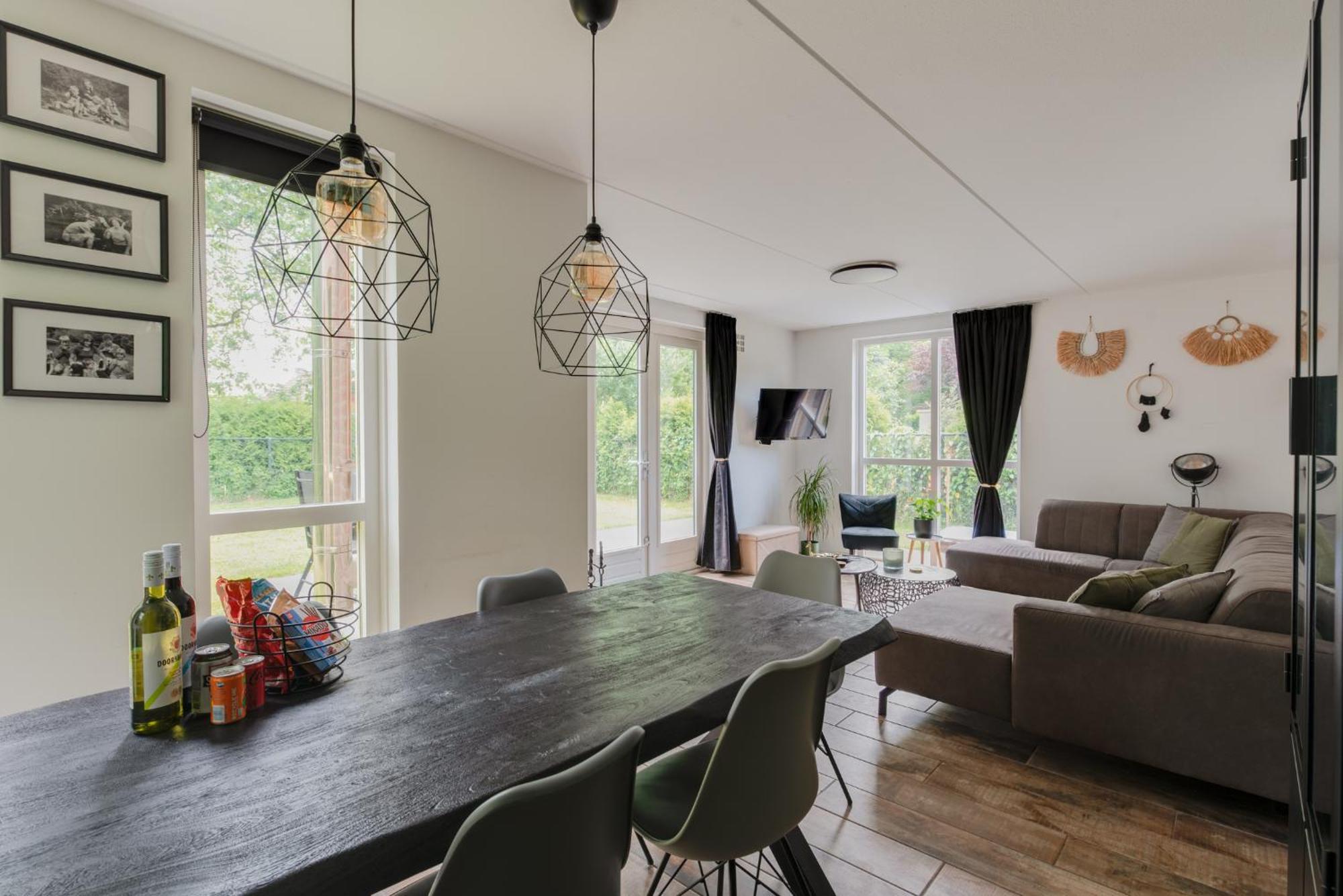 Het Huys Ewijk Mooi Luxe En Een Laadpaal Dış mekan fotoğraf