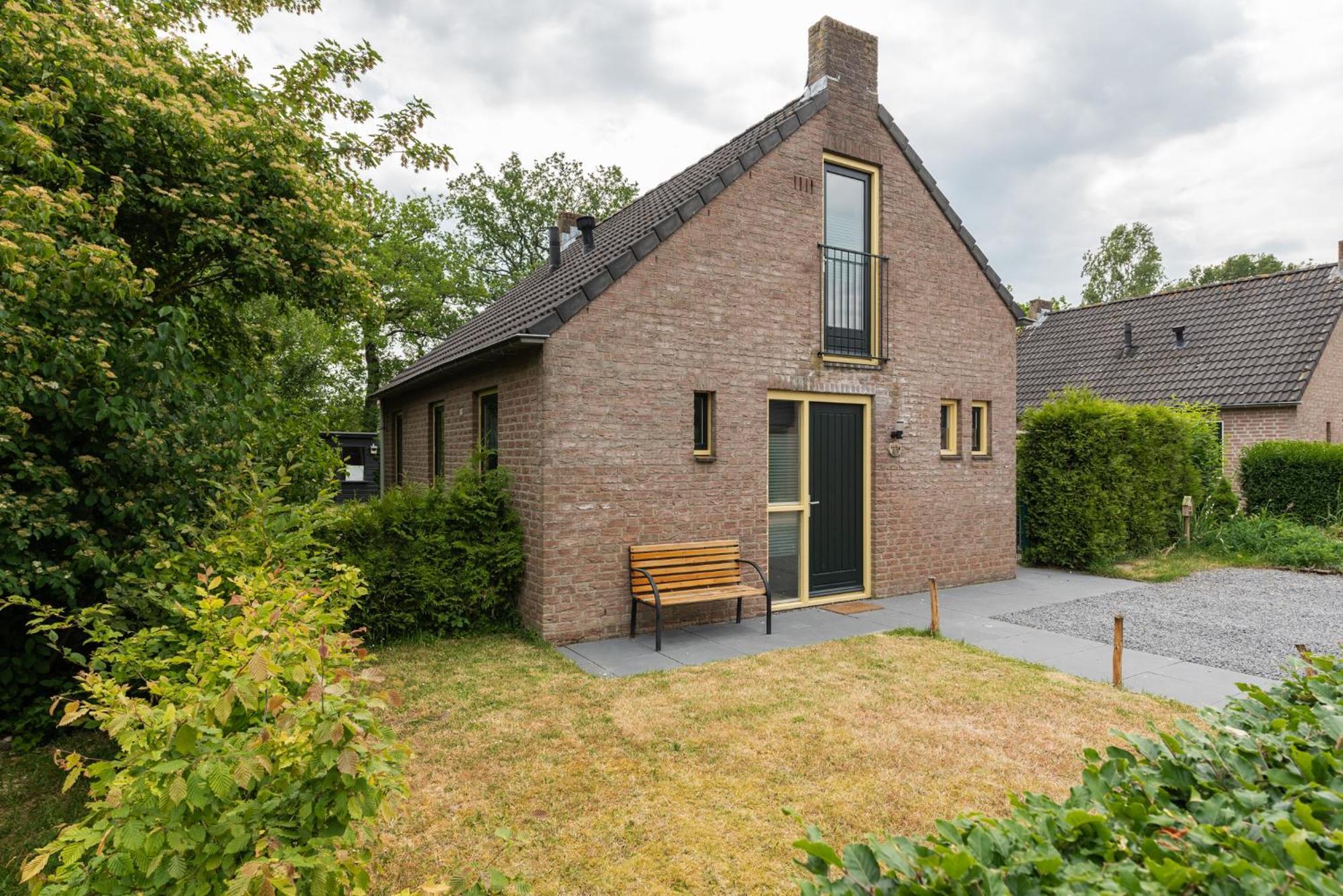 Het Huys Ewijk Mooi Luxe En Een Laadpaal Dış mekan fotoğraf